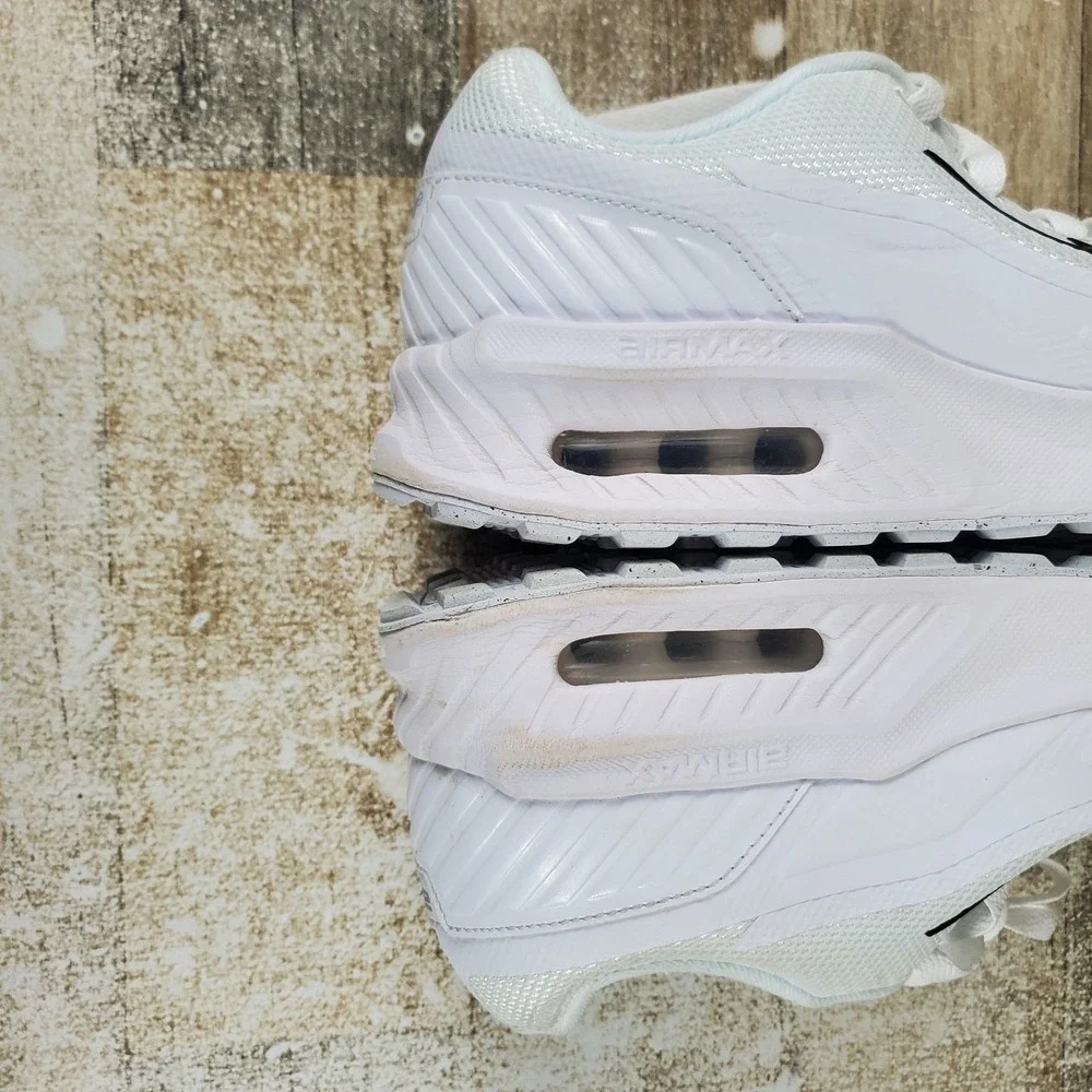 Nike Air Max Bia Womens Shoes Sz 9 White Mesh Comfort Lace Up Round Toe Sneakers
